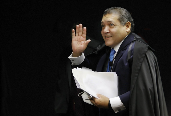 Ministro Nunes Marques, do STF, manda retirar tornozeleira de bicheiro carioca